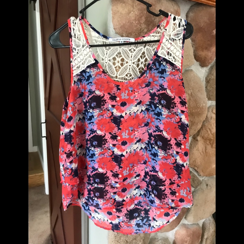 Collective Concepts medium sleeveless colorful top